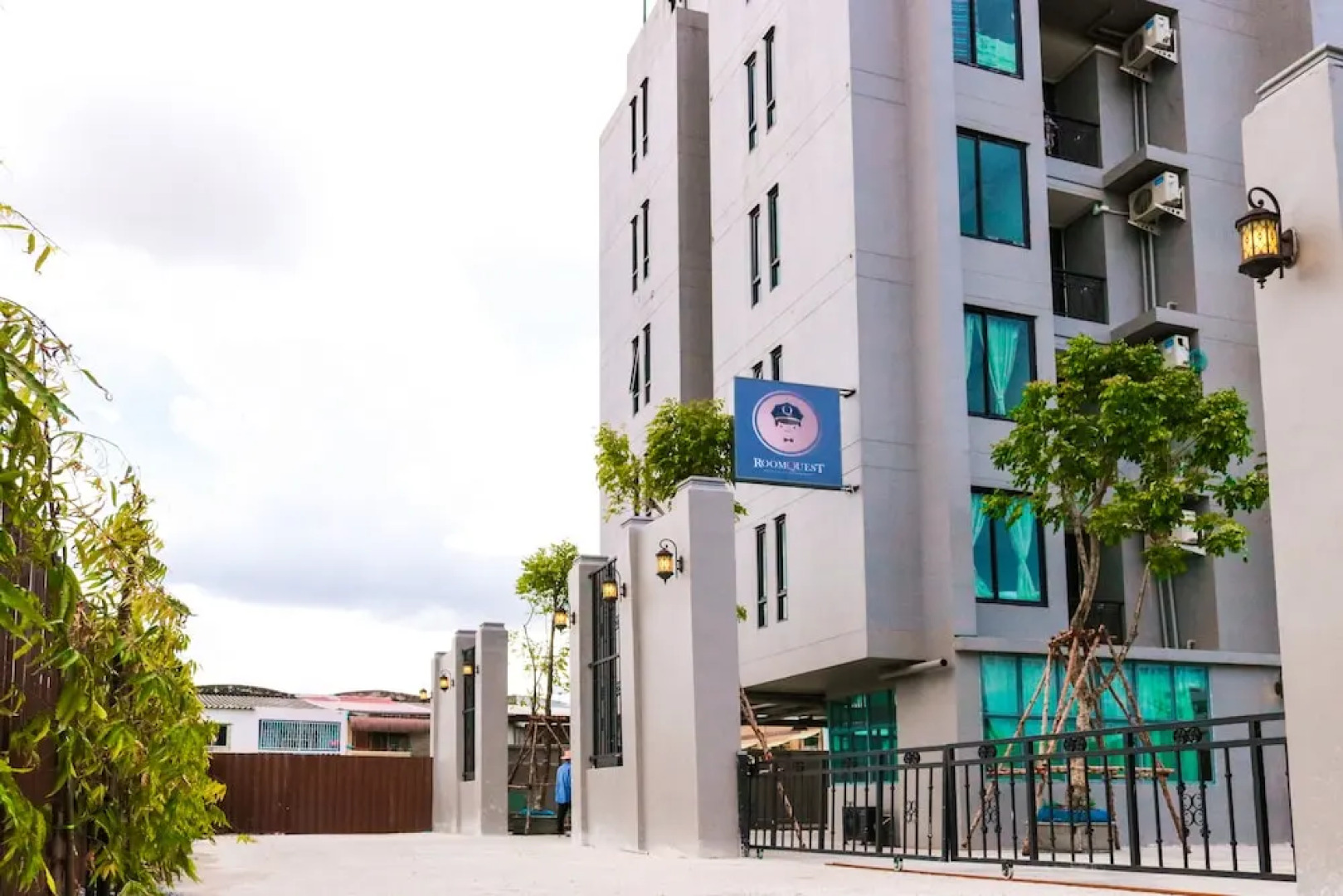 RoomQuest Sukhumvit 107