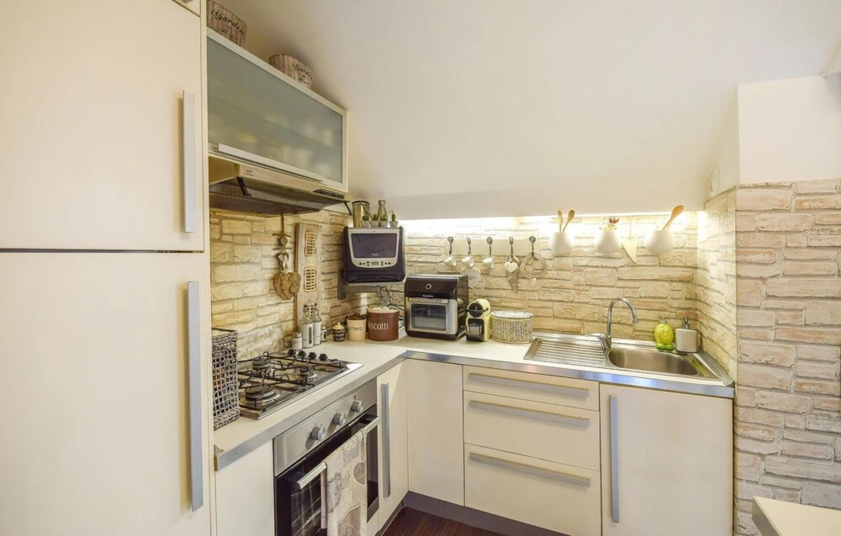 Stunning Apartment in Recco With Wifi and 2 Bedrooms