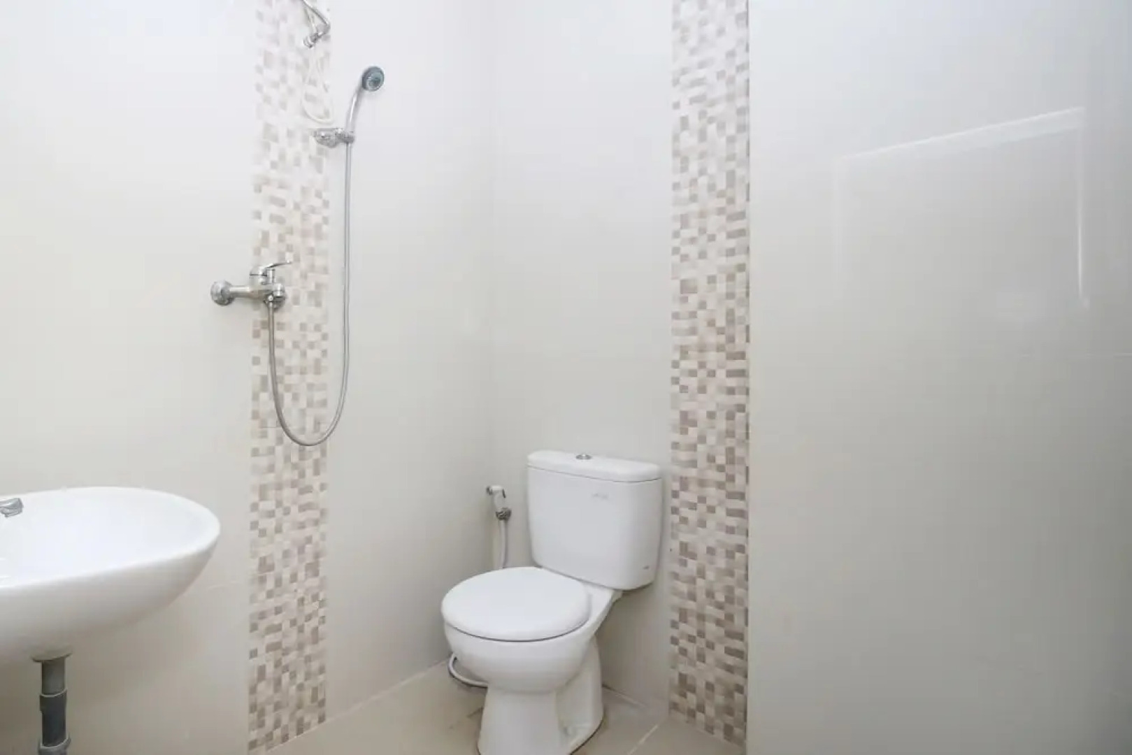 Airy Sirimau Rijali 21 Ambon