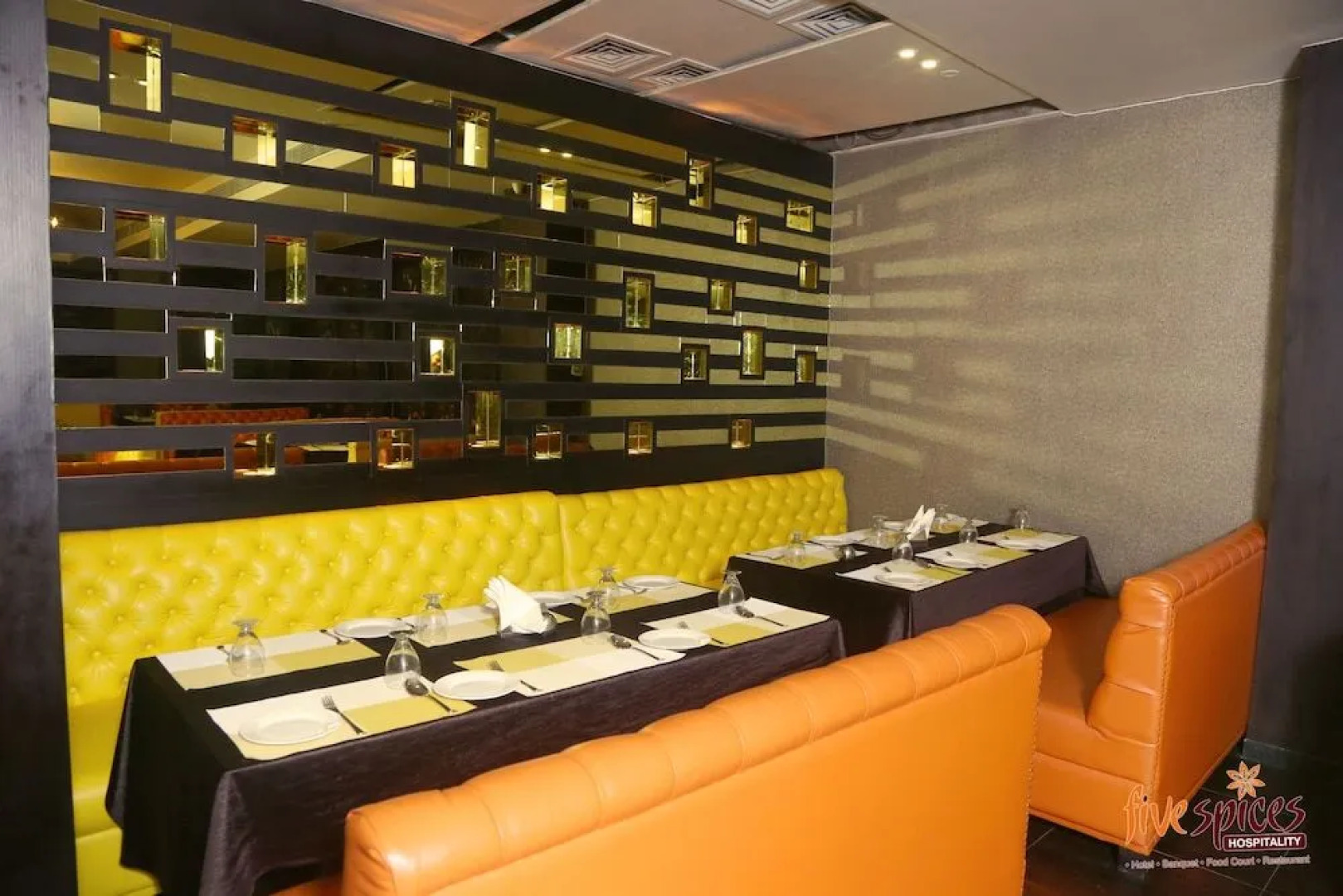 Suncity Hotel & Restaurant