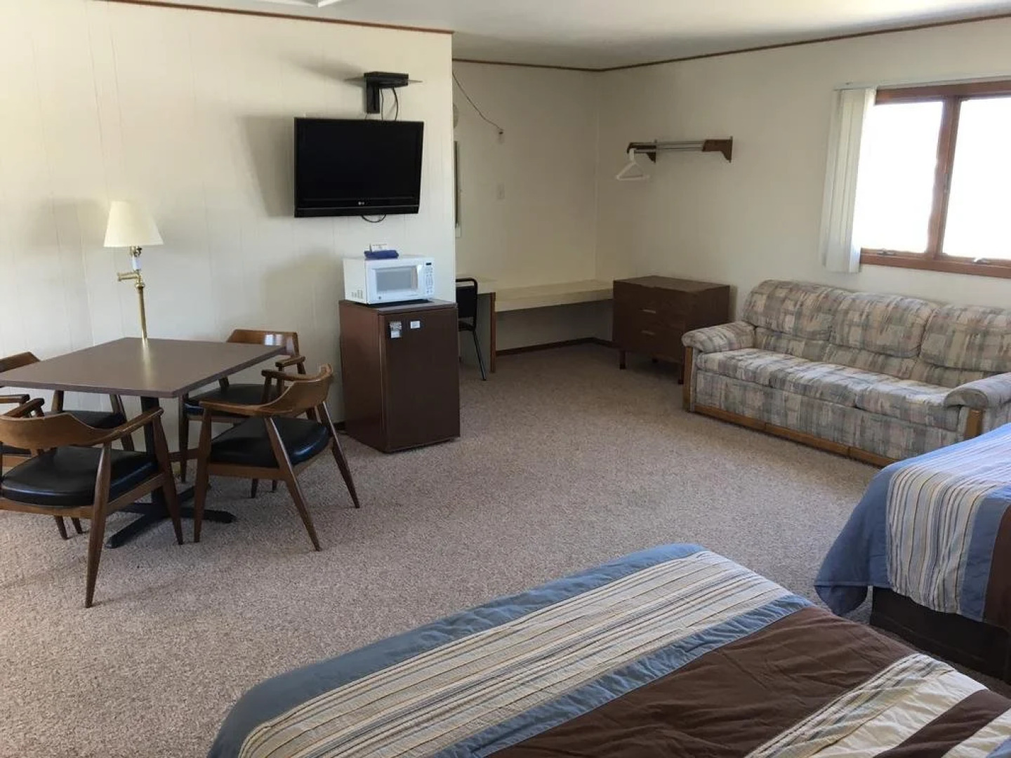 Coho Motel and Suites