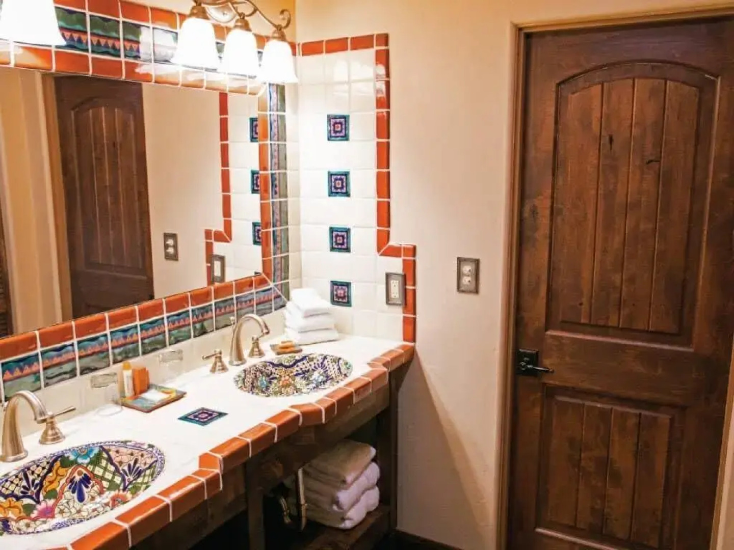 Hacienda Del Sol Guest Ranch Resort