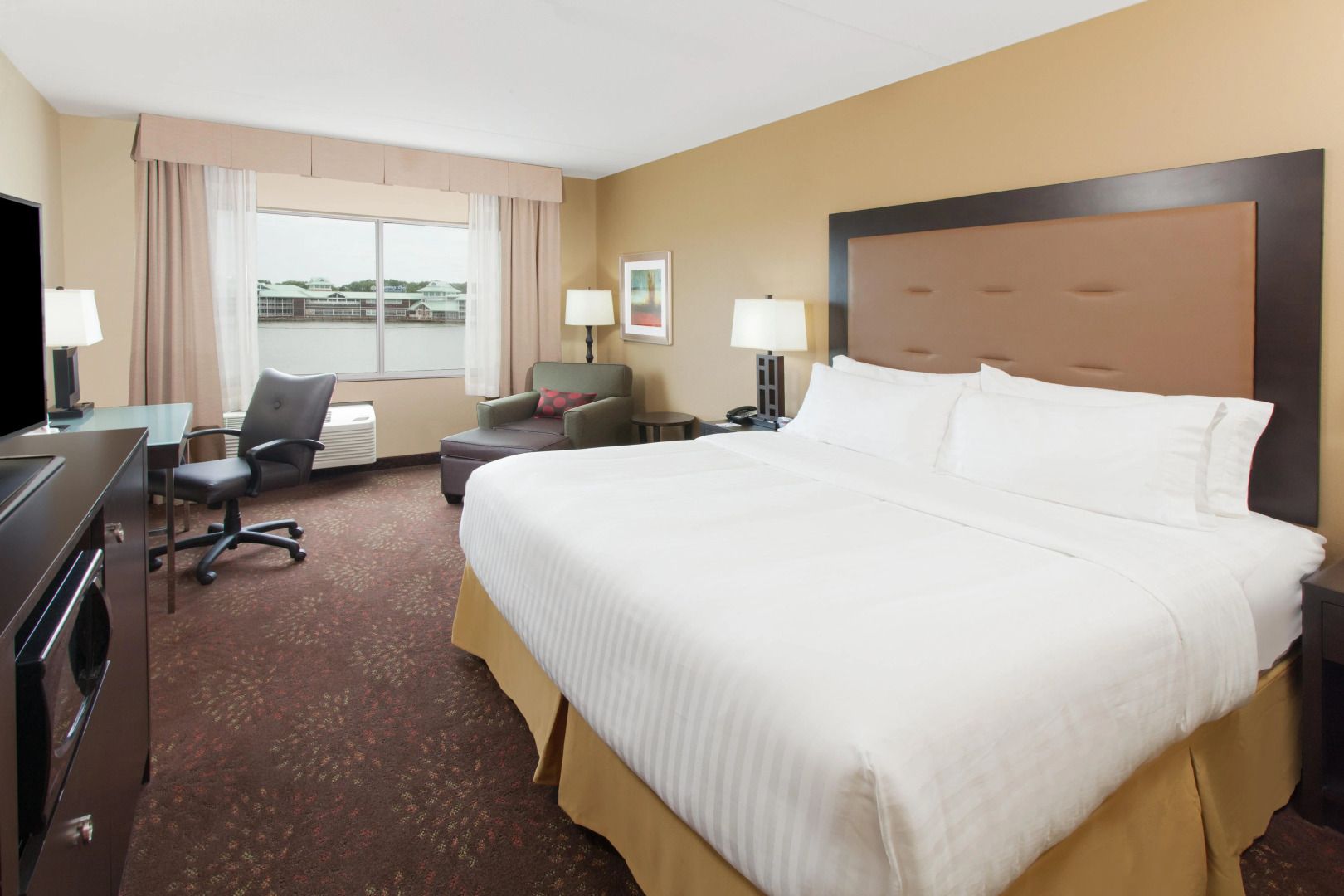 Holiday Inn Express & Suites Sandusky by IHG