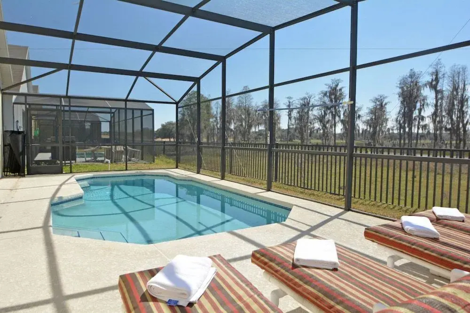 525 Sunset Ridge 5 Br villa by RedAwning