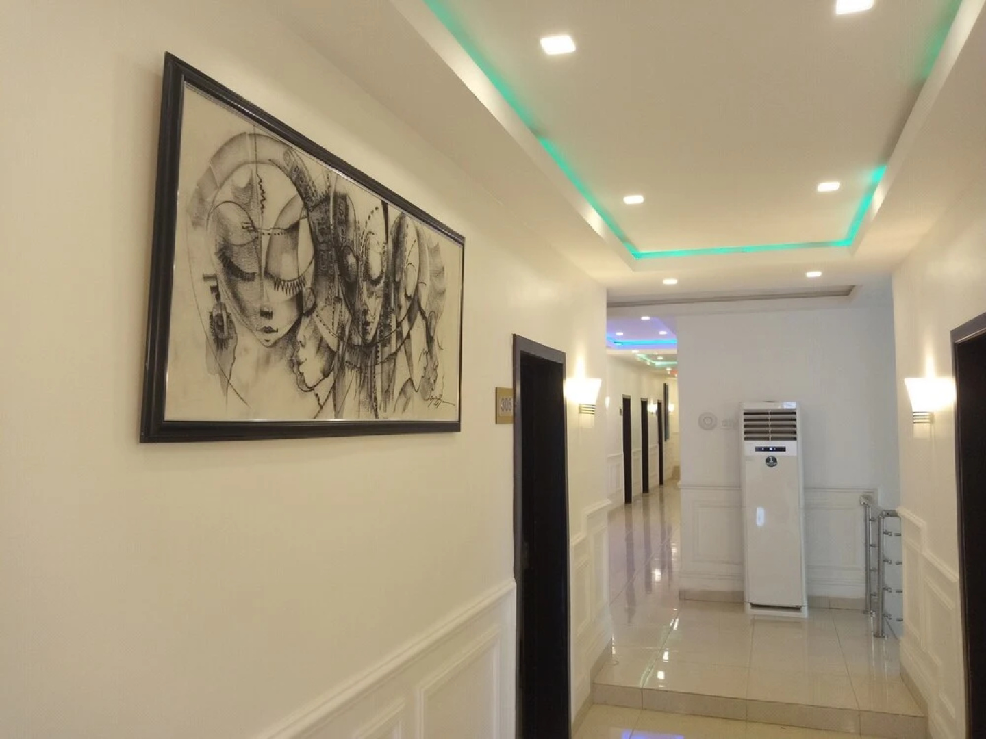 Victoria Inn Hotel & Suites