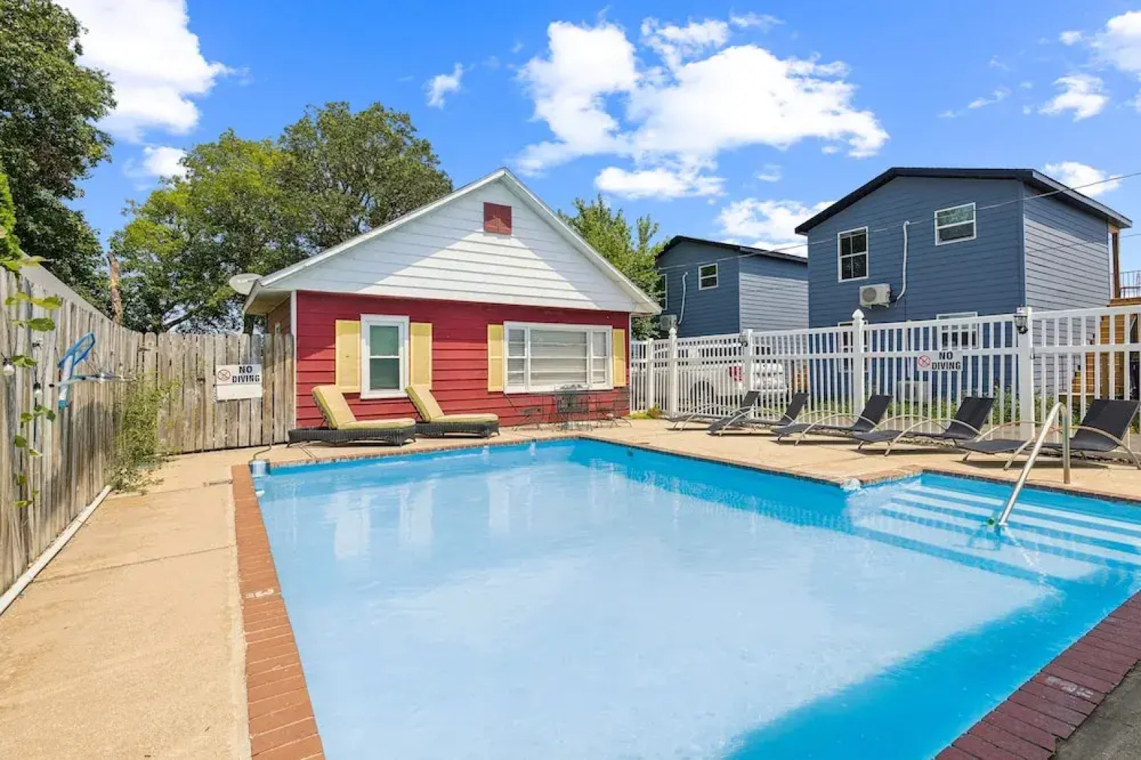 Dave's Last Resort Poolside - Long Stay Discount - Relaxing Cabin 3 1 Bedroom Hotel Room