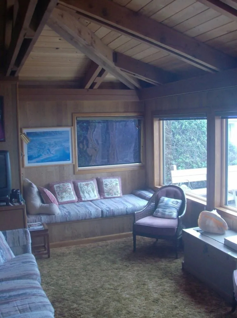 Shaw's Oceanfront Bed and Breakfast