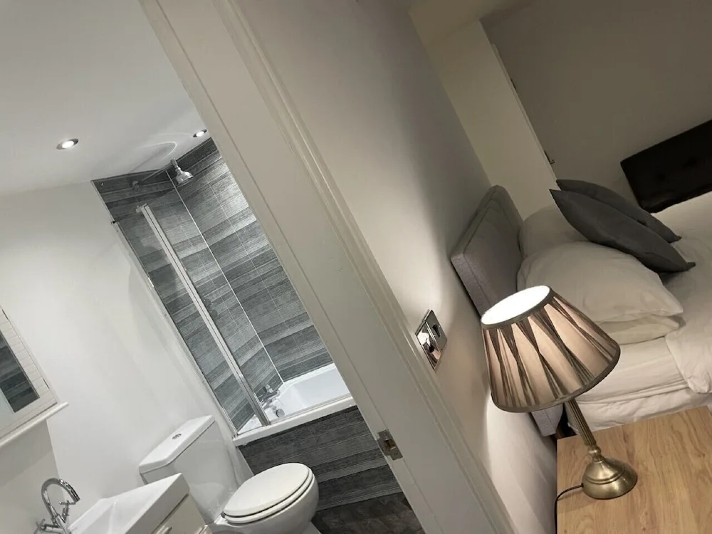 Beach House Courtyard 1 bed