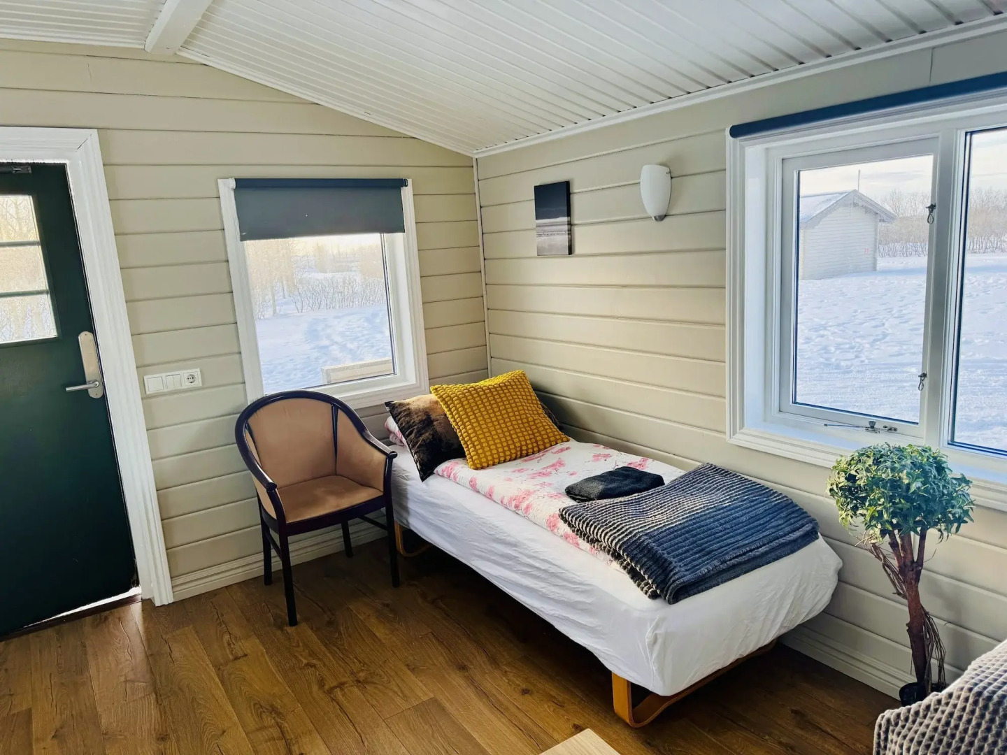 Hellisholar Cottages