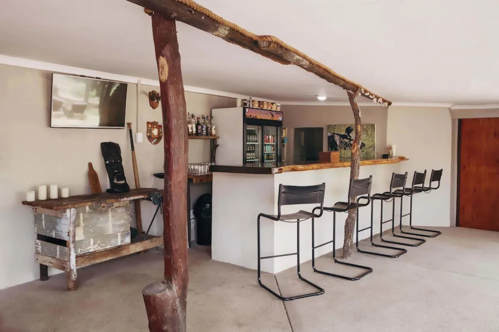 Wild Dogs Safari Lodge