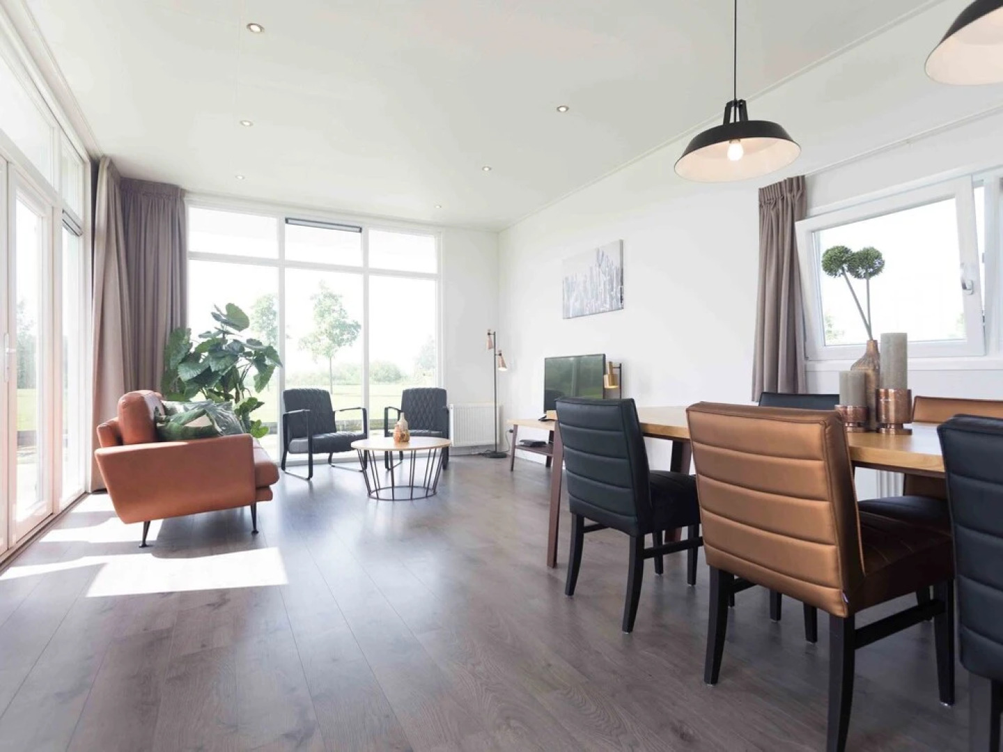 Modern chalet with dishwasher, only 18 km. from Rotterdam