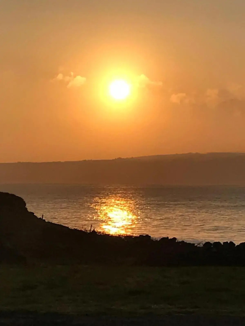 Spectacular ocean views & minutes to Cliffs- Clahane Shore Lodge