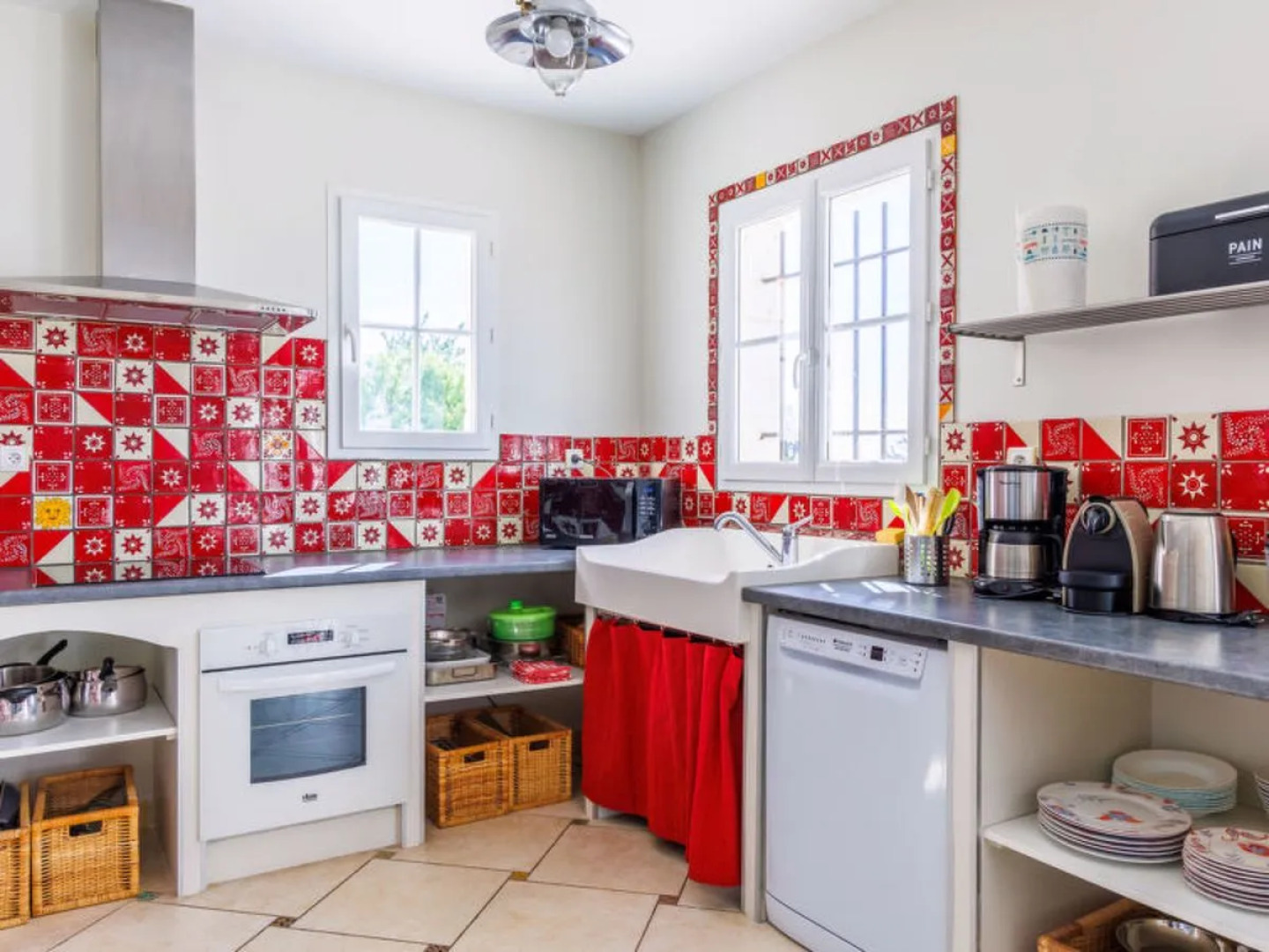 Holiday Home La Garrigue - PUJ100