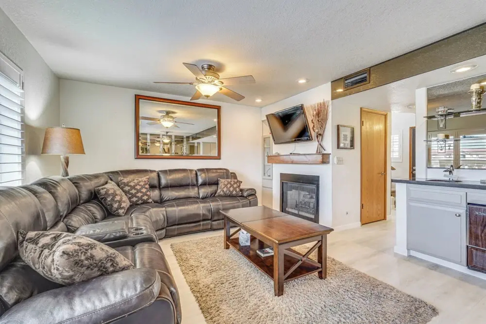 Walk to Lake Havasu Beaches: Condo w/ Pool Access!