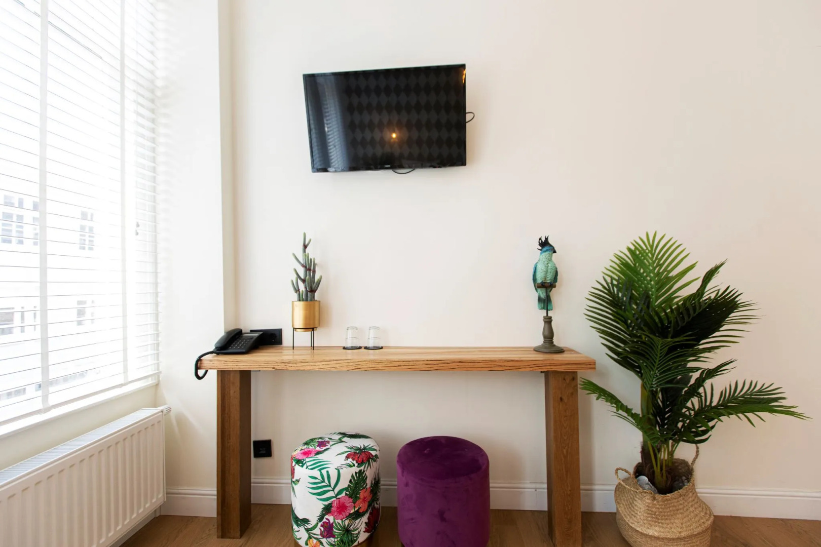 Quentin Hotel Golden Bear