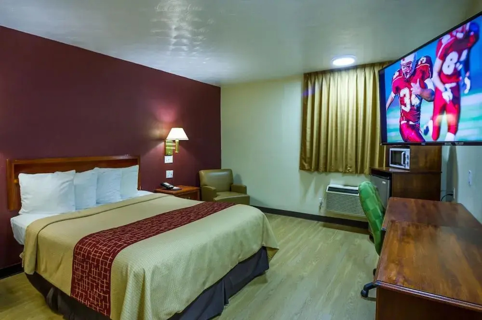 Red Roof Inn & Suites Piqua