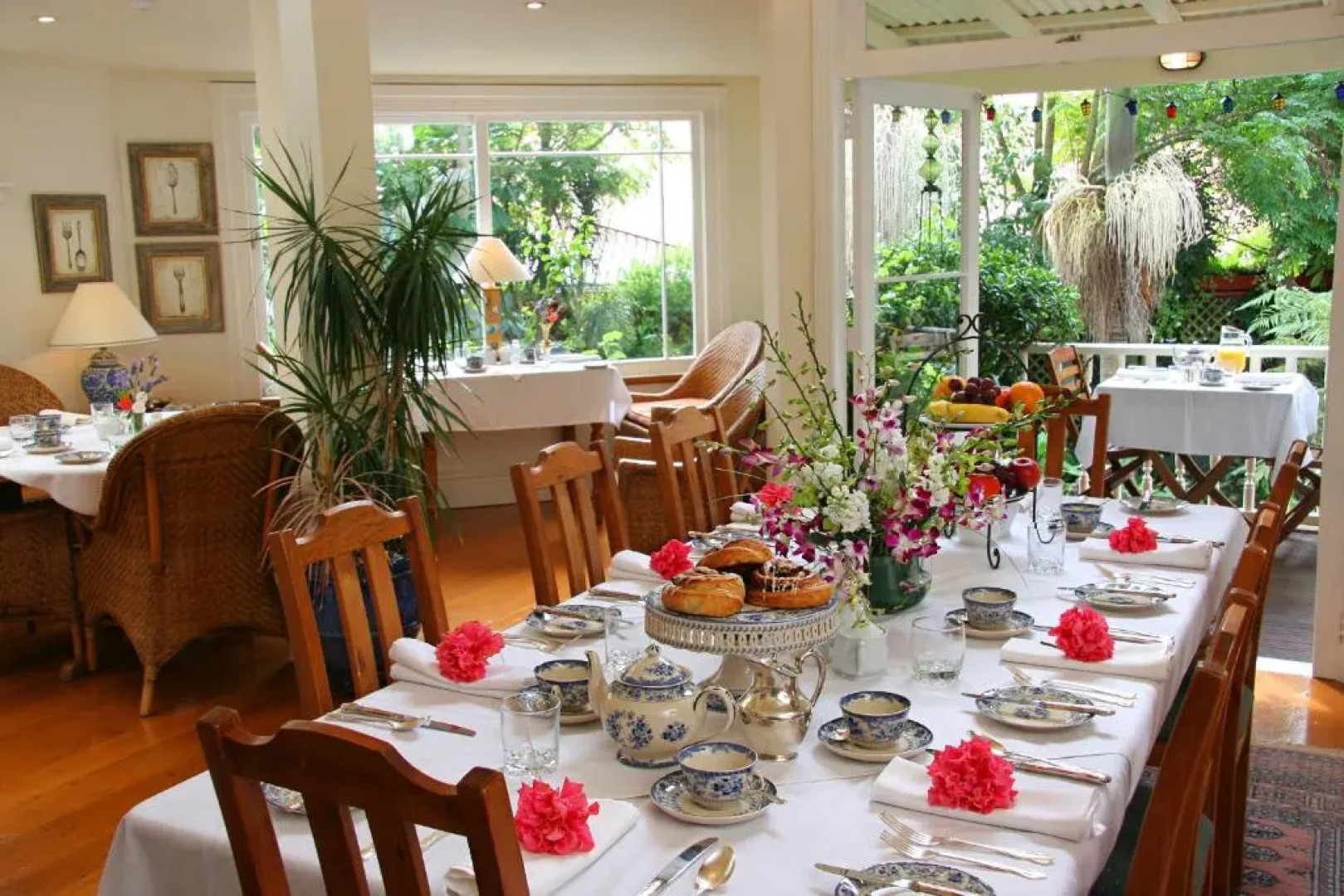 The Peace & Plenty Inn