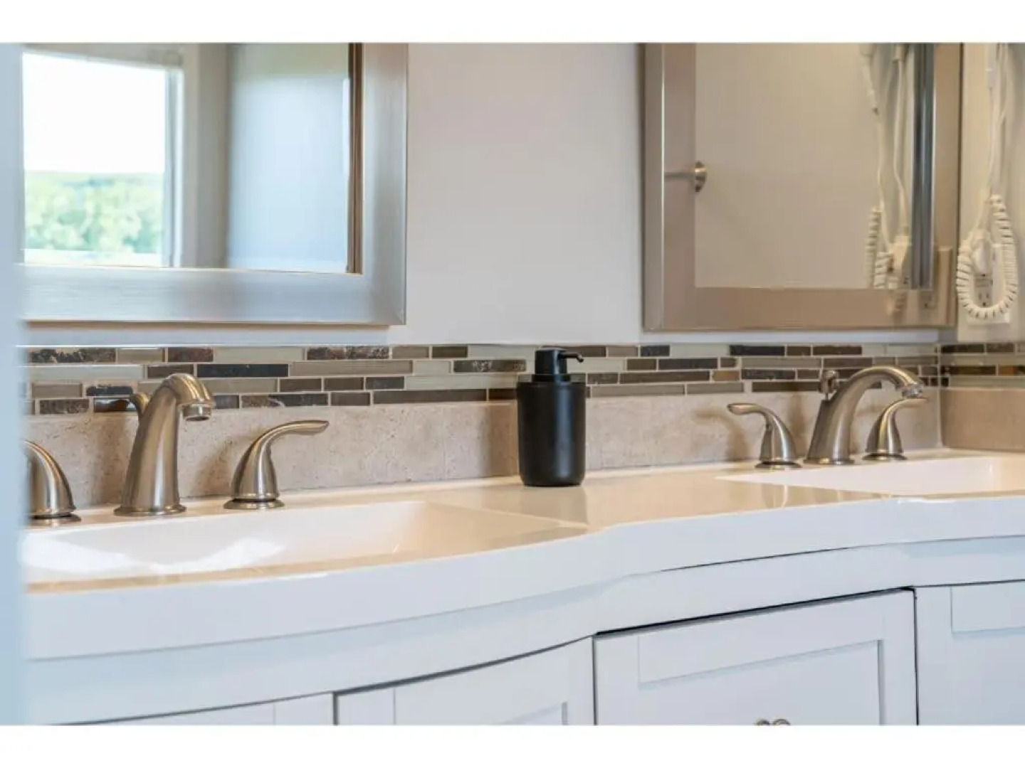 The Riverside I Patio & BBQ I Fire pit I Sleeps 17