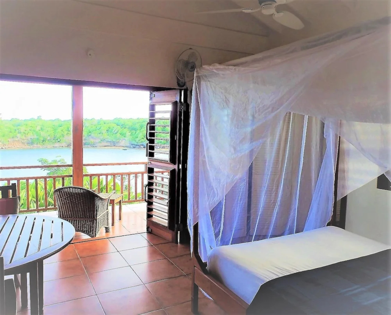 Two Bays Beach Villa Apartment and Studios
