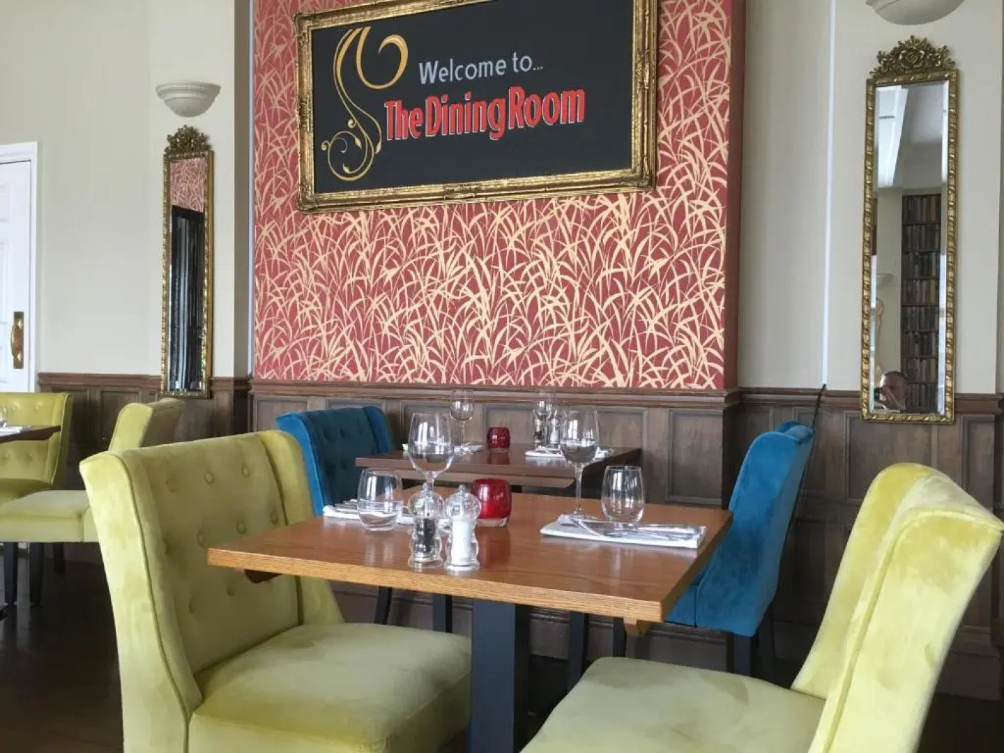 Virginia Court Hotel