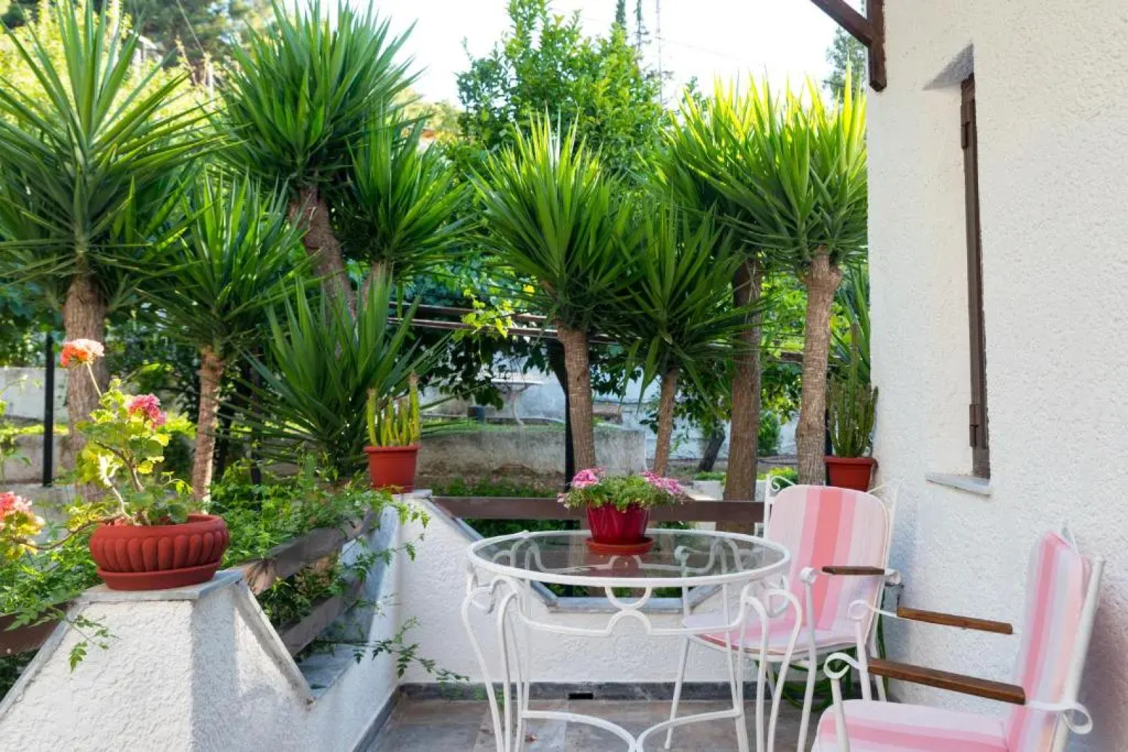 ILIOCHARI sea view apartments Oropos - Kalamos