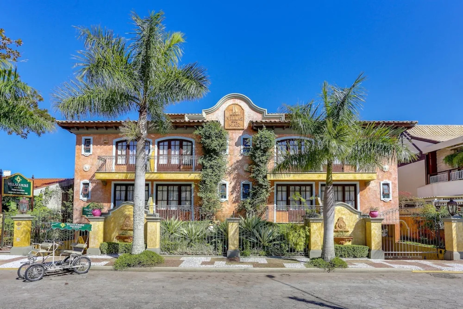 Villas Jurere Residences