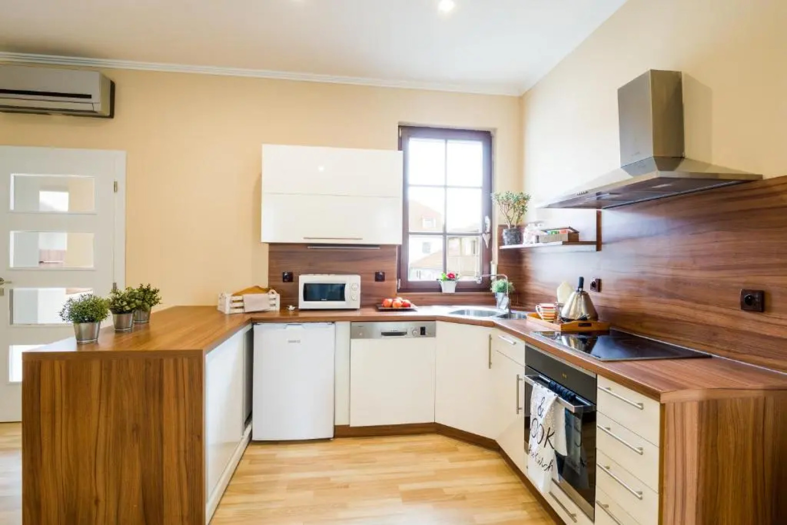 Отель Bonsai Mikulov