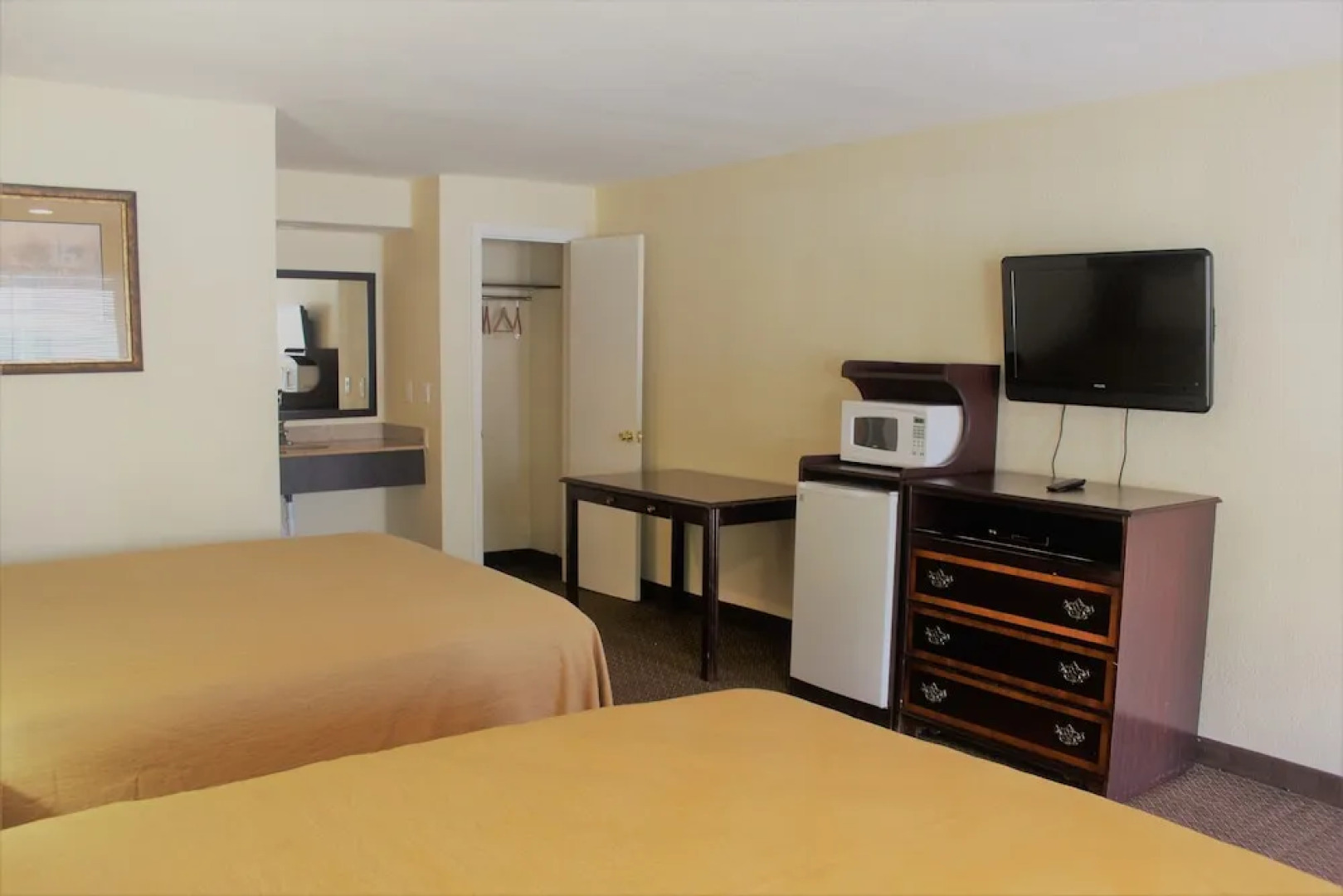 Oregon Trail Inn & Suites