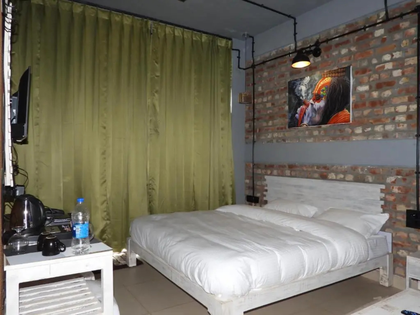 Goroomgo Mystic Kailasha Ukhimath