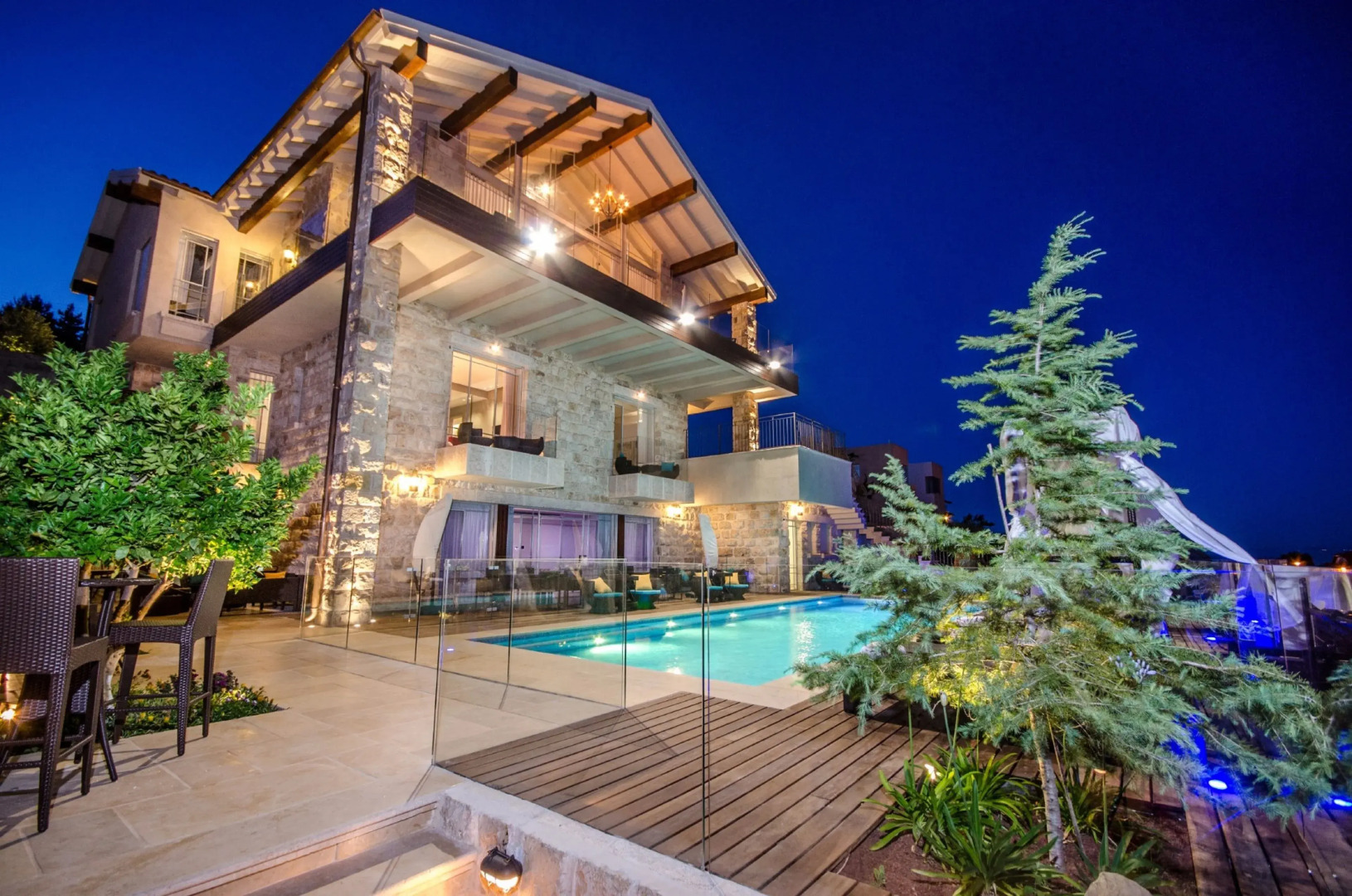 Chateau Glili - Adults Only