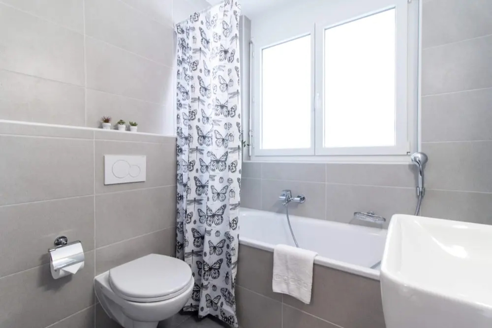 Modern 2 Bedrooms Apartment at Le Bouveret. Self-checkin