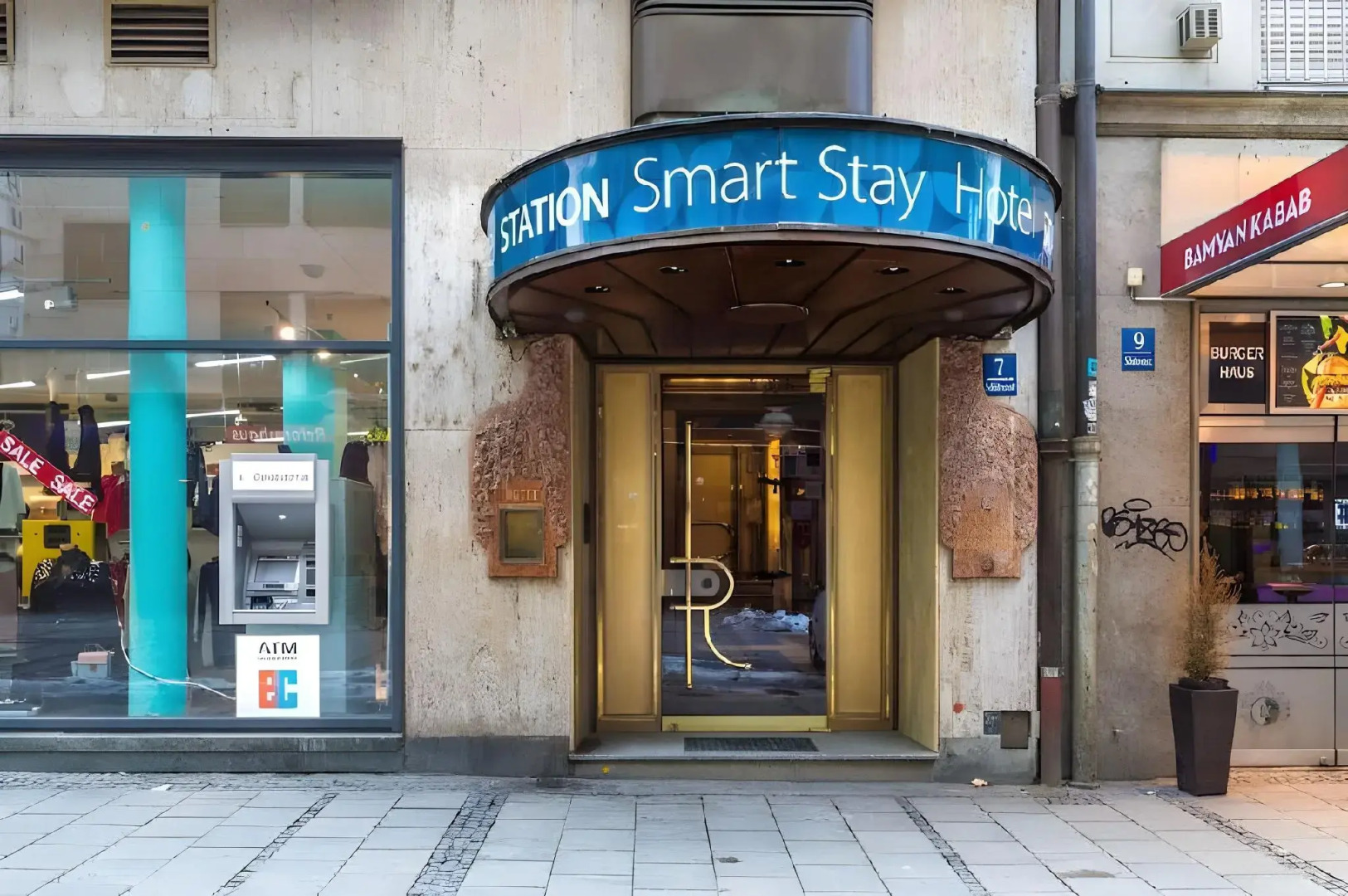 Smart Stay Hotel Station