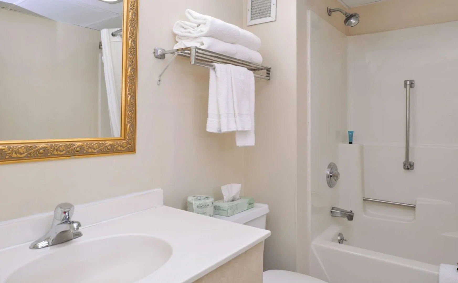 Americas Best Value Inn Moline - Moline, IL