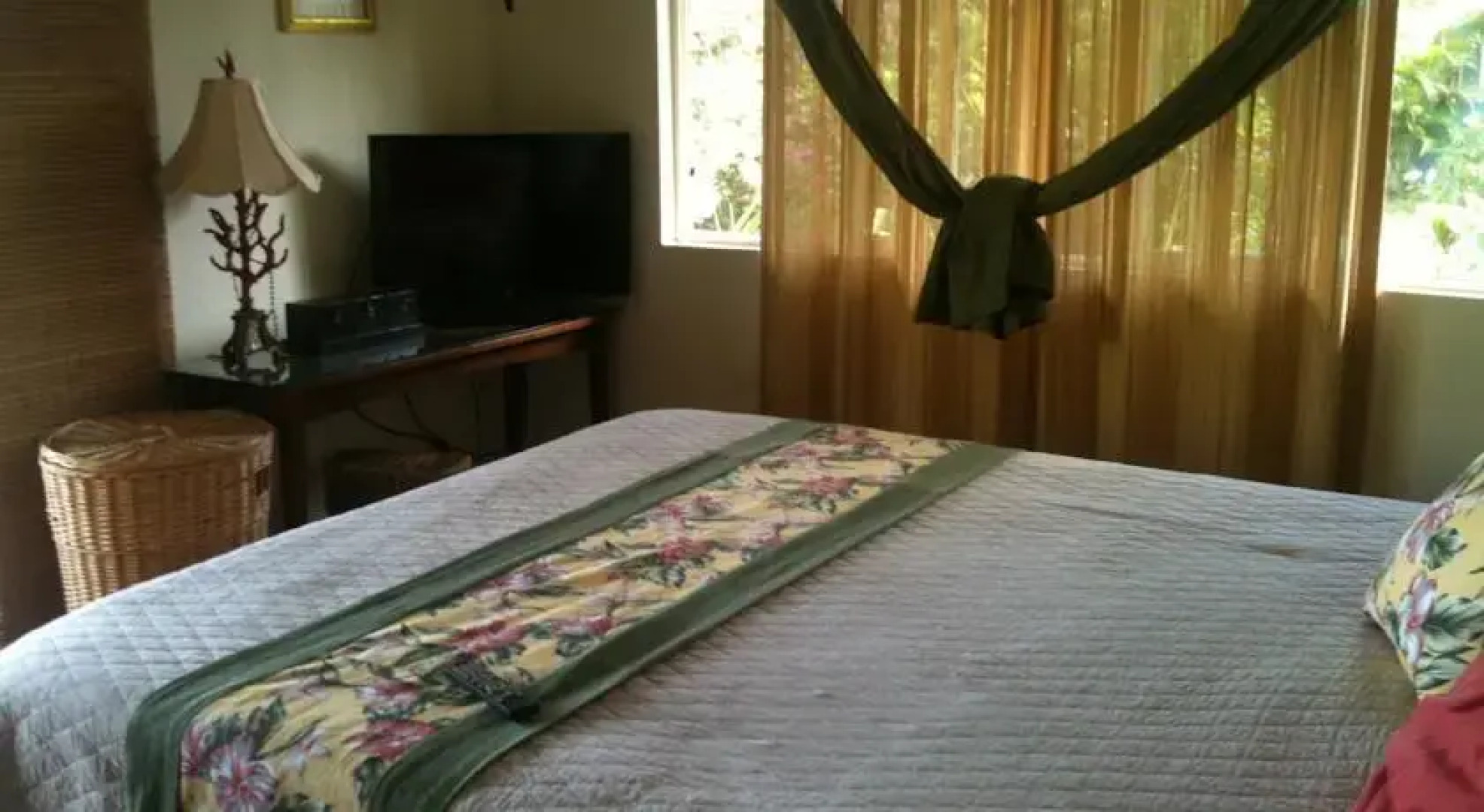 Vintage Voyage Haiku Maui