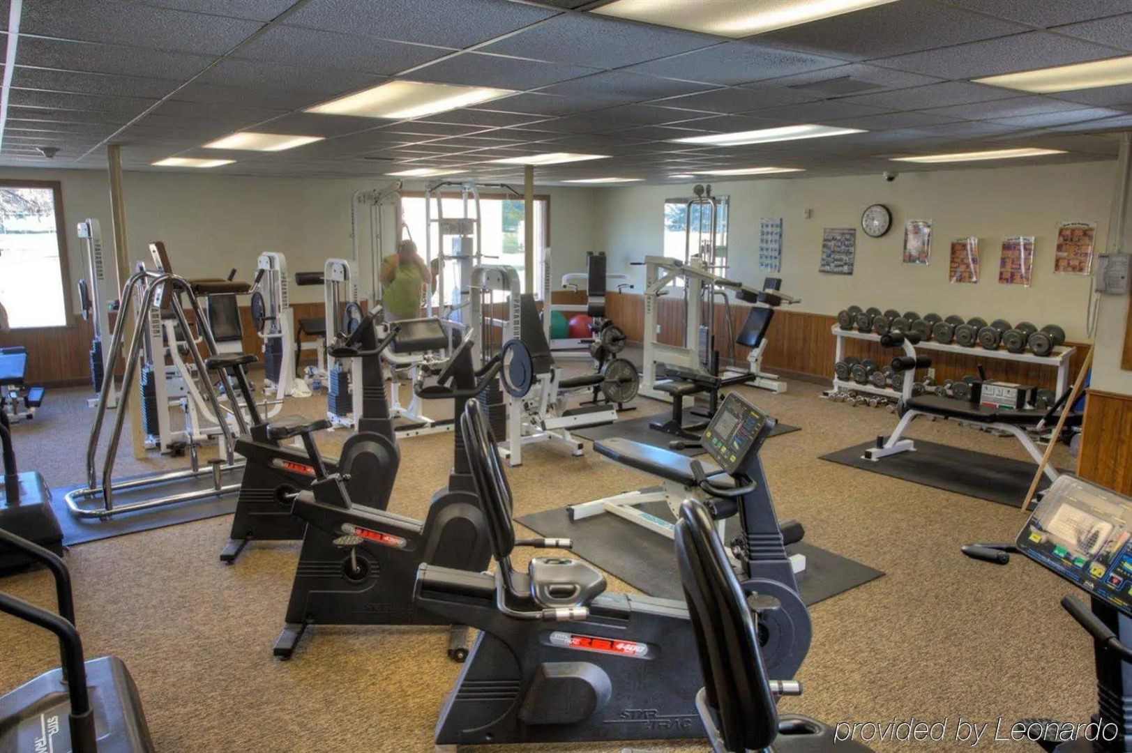 Fairway Inn & Suites