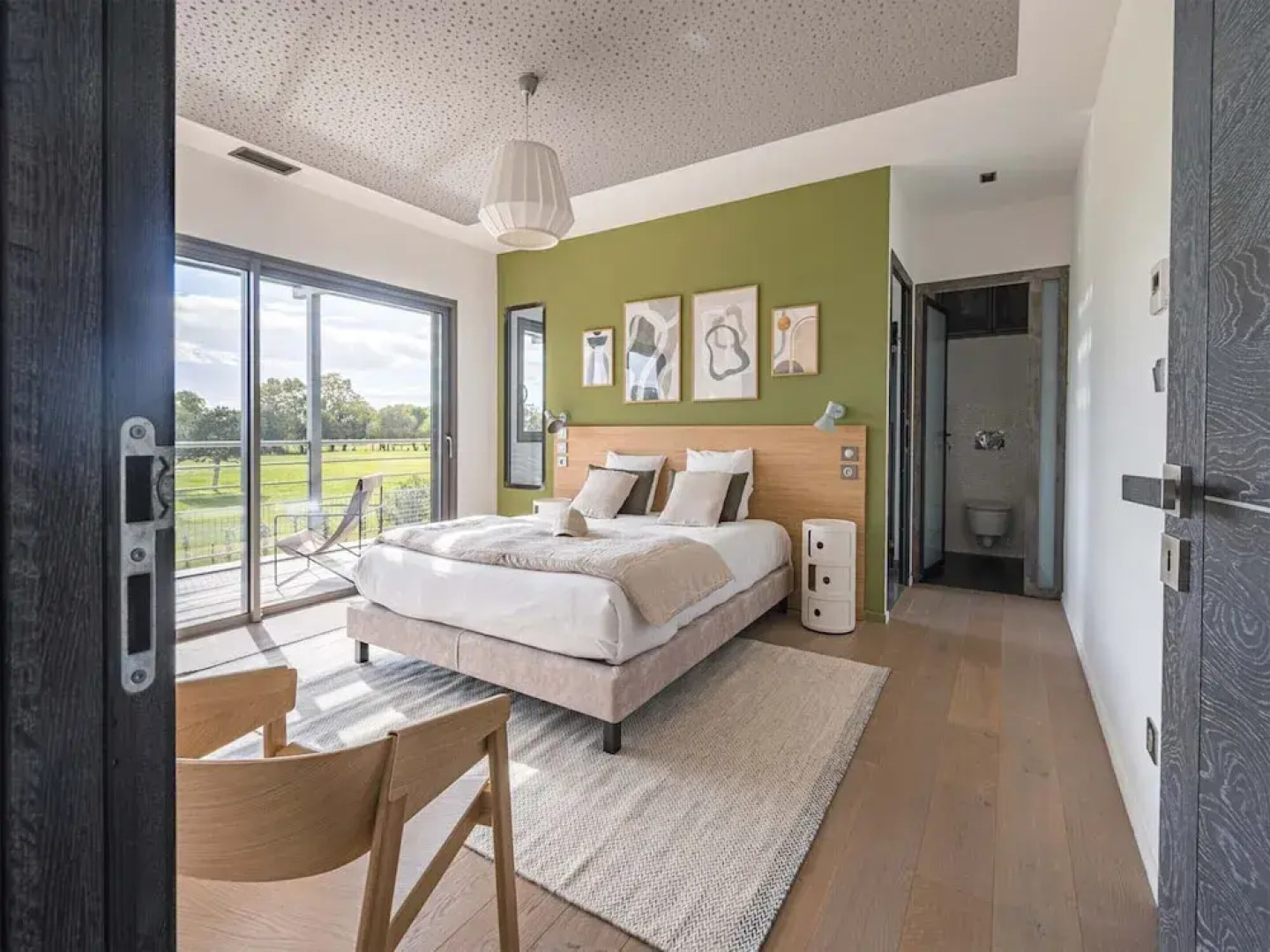 Villa 4 Bedrooms 8 PAX