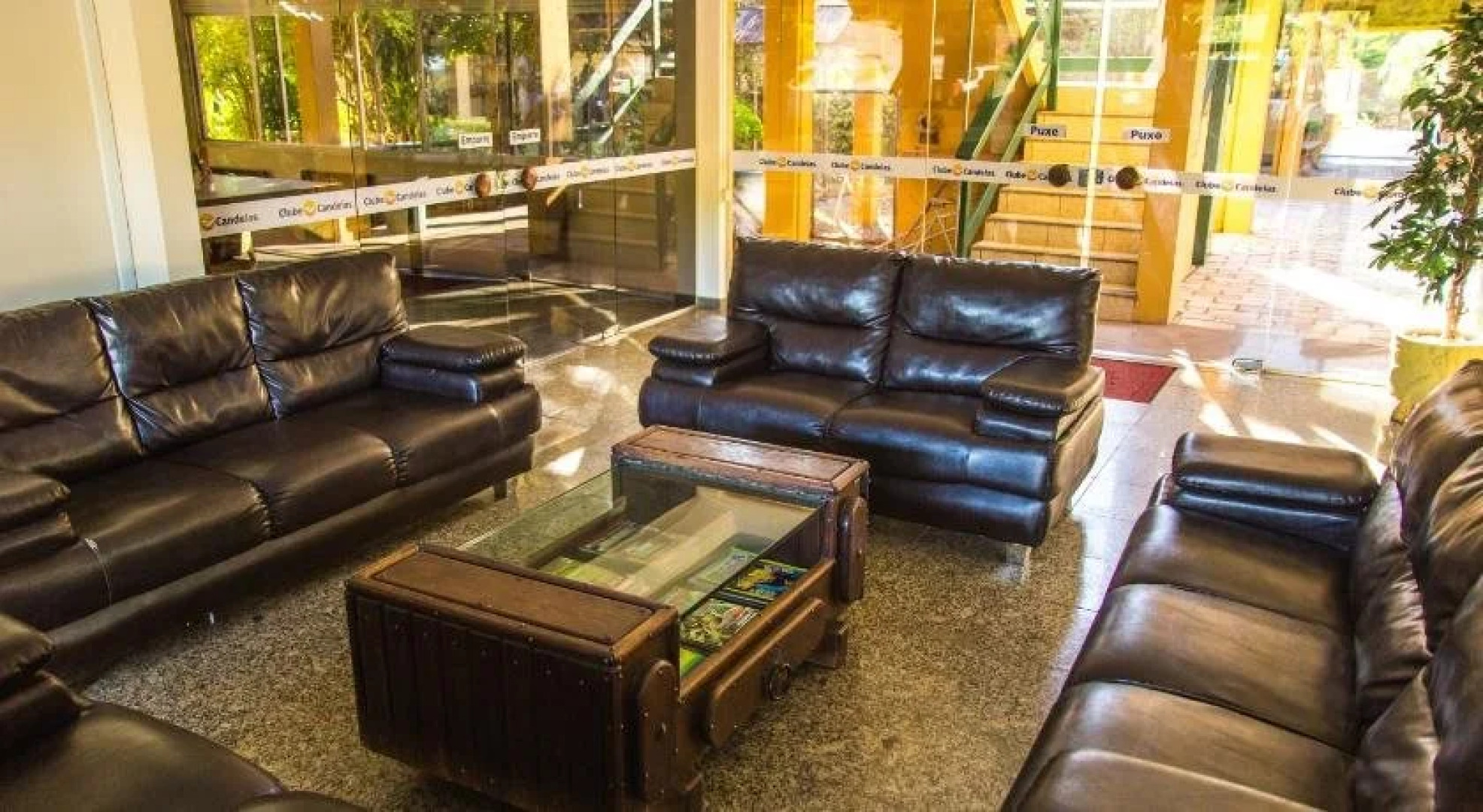 Candeias Hotel Gold Fish