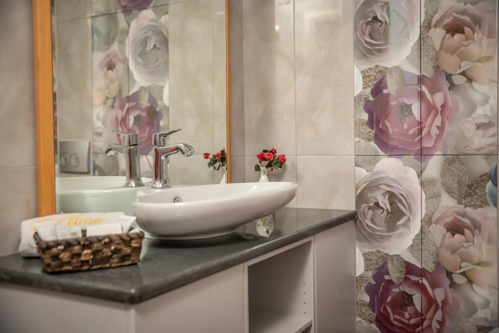 Alma Luxury Resort Hotel