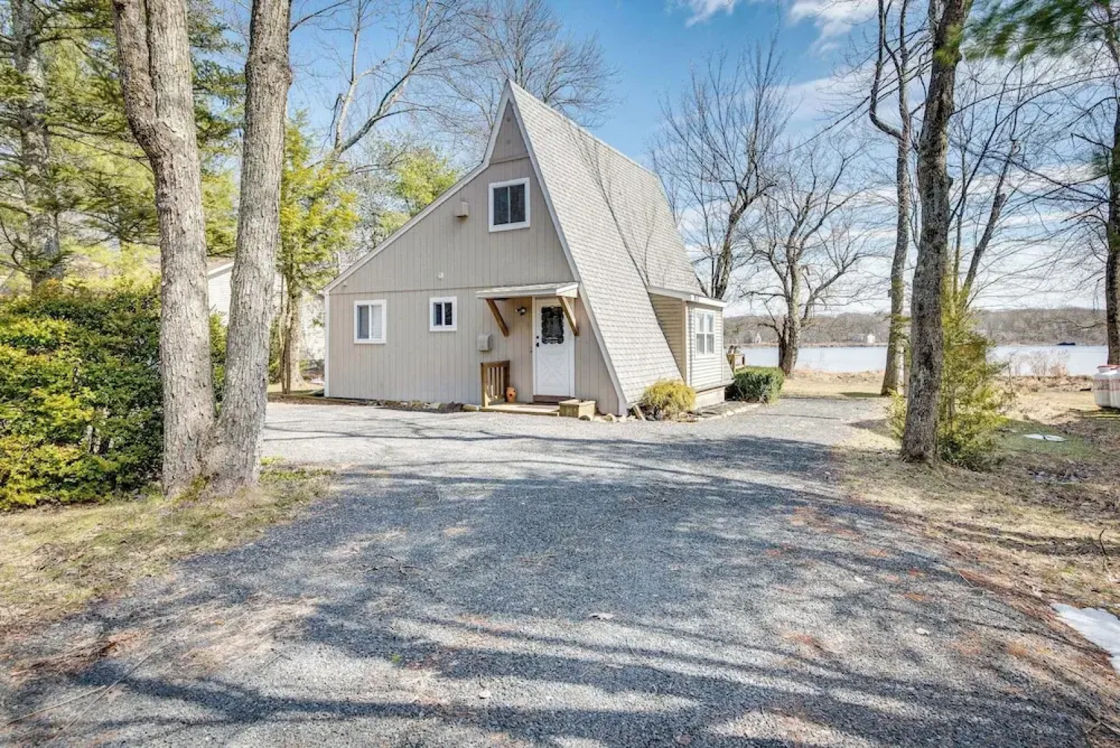 Dock & Sunroom: Waterfront Home Near Kalahari!