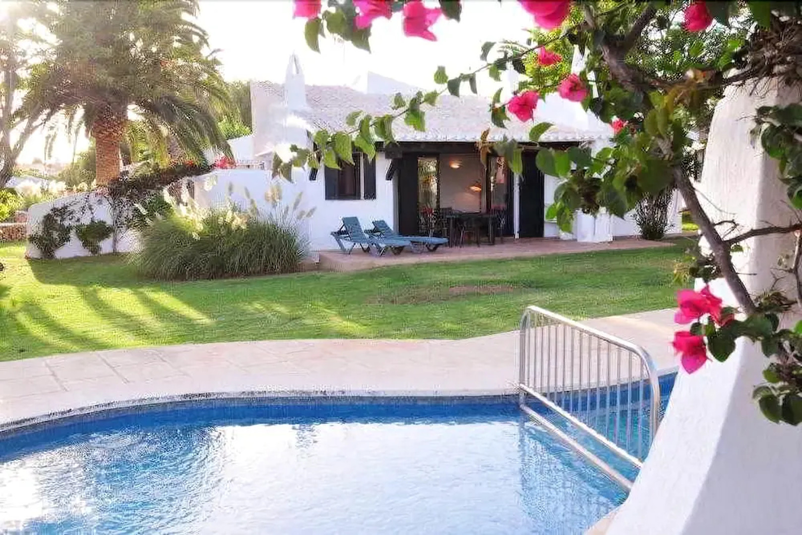 Complejo Piscina Binisafua