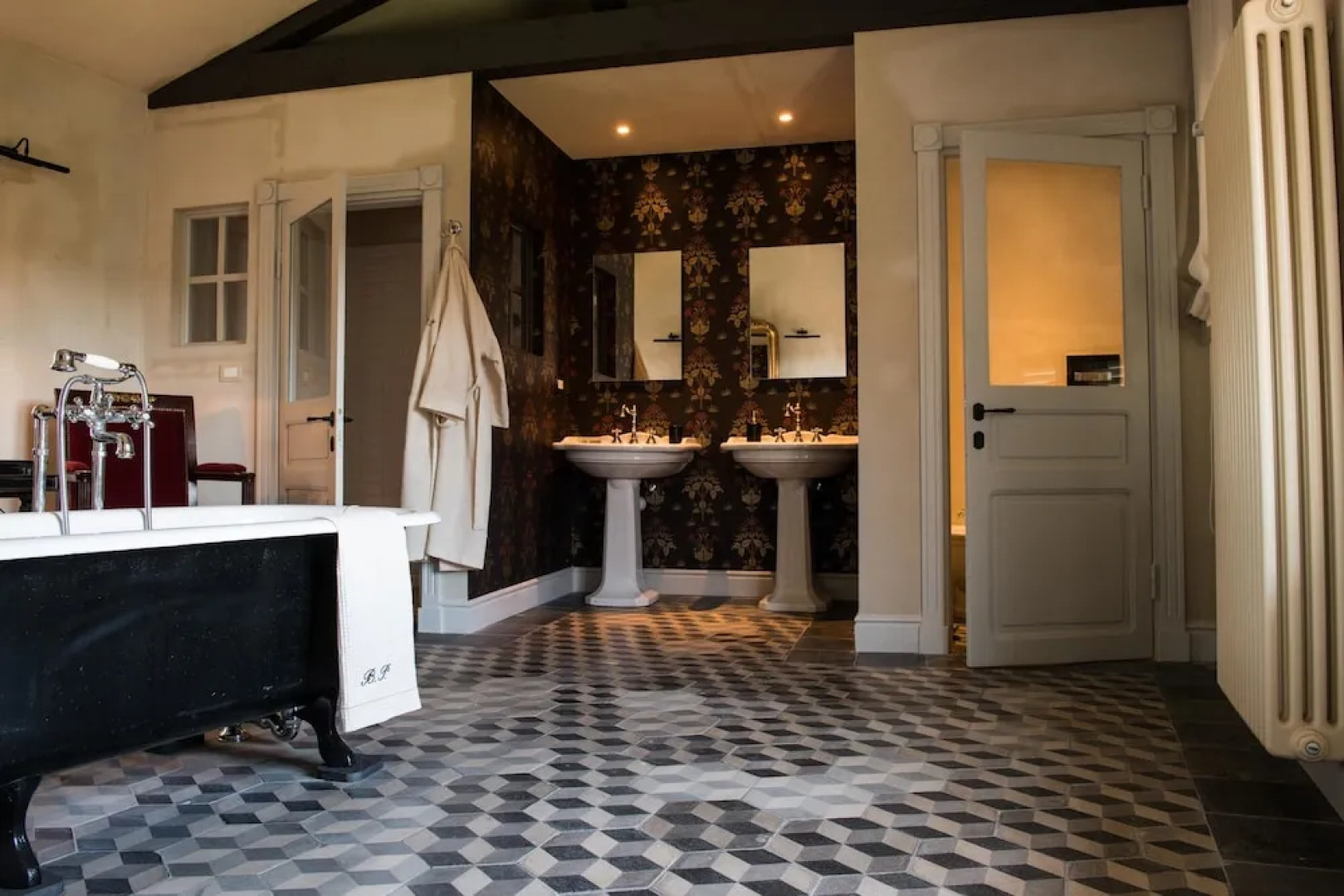 Villa with pool and SPA in Langhe