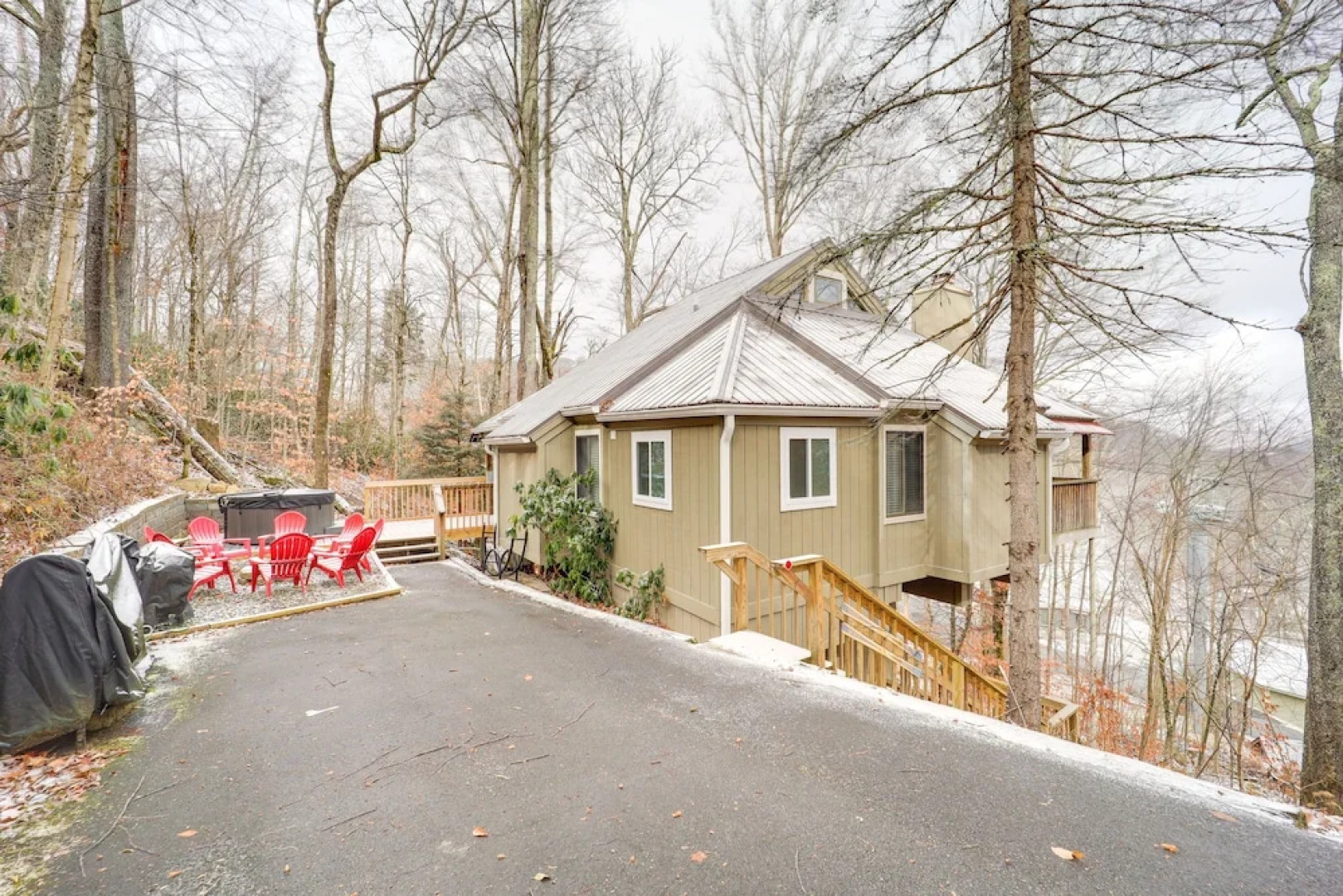 Sugar Mountain Chairlift View Home w/ Hot Tub!