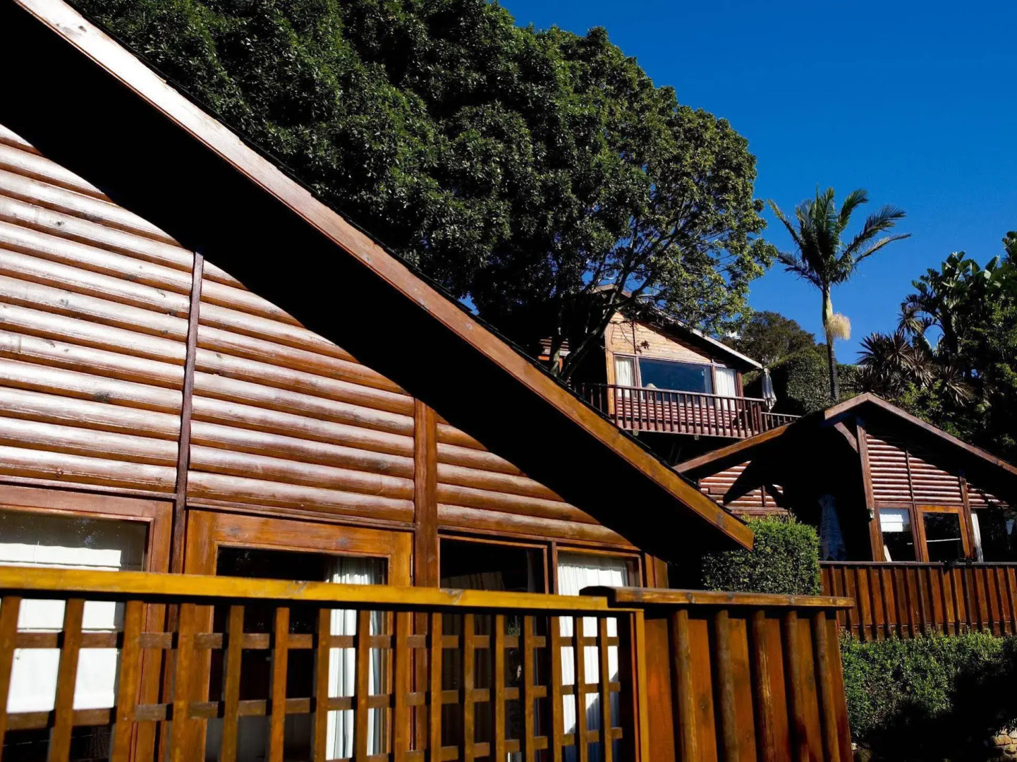 Under Milkwood Resort