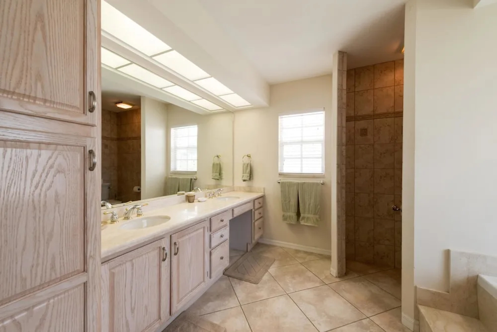 1130 Lighthouse Court