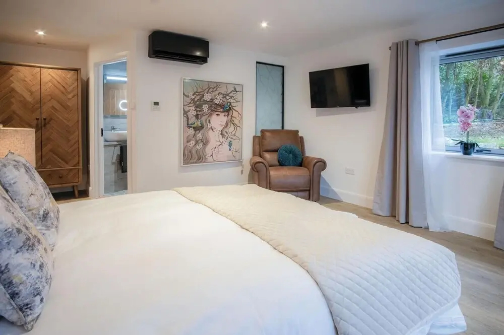 Room 1 - The Sleeping Giant - Pen Y Cae Inn