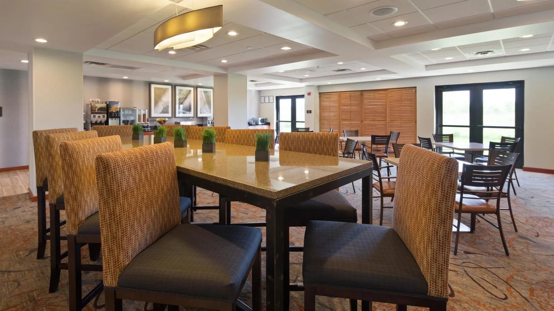 Holiday Inn Express & Suites Cedar Falls - Waterloo by IHG
