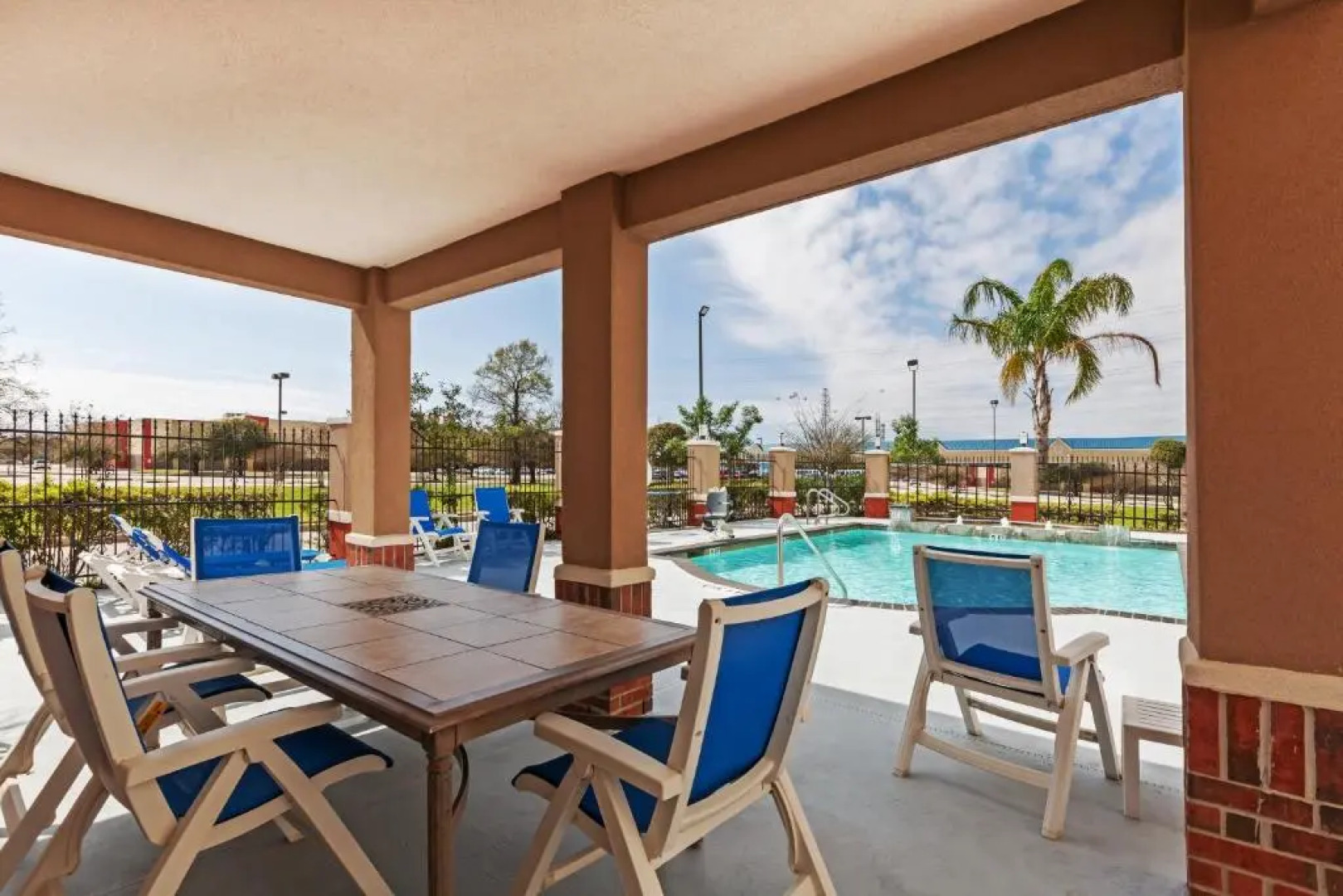 Holiday Inn Express & Suites Houston East, by IHG