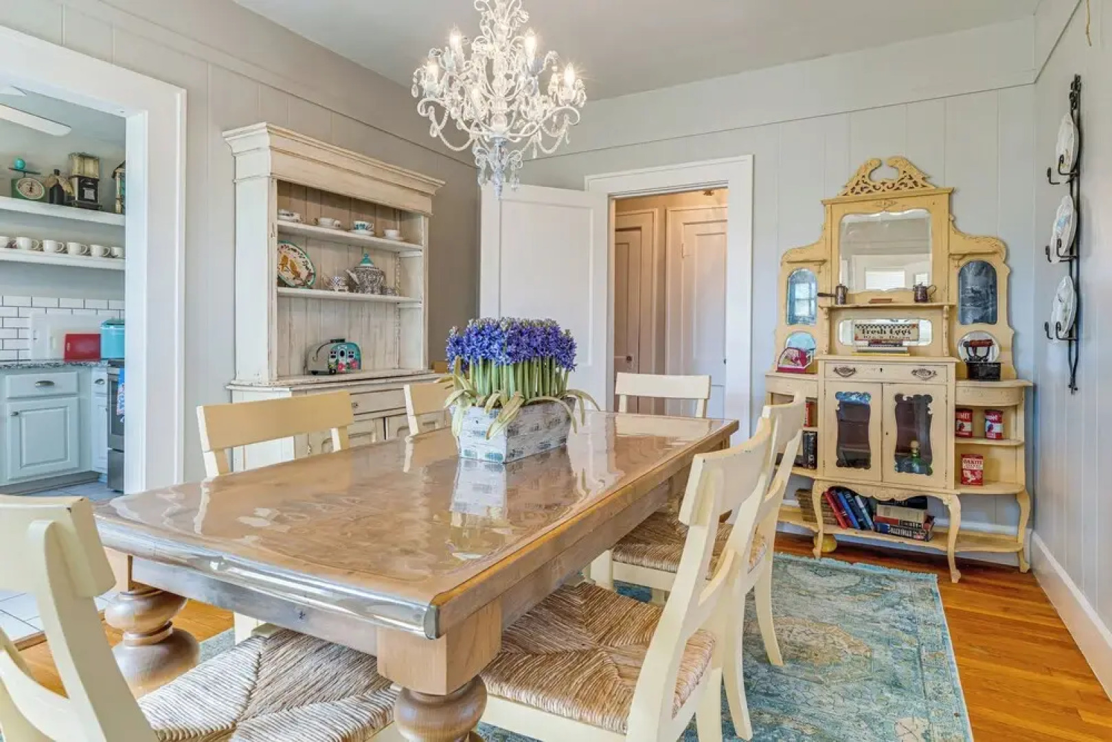 Hill Country Retreat w/ Lake View, Deck & Balcony