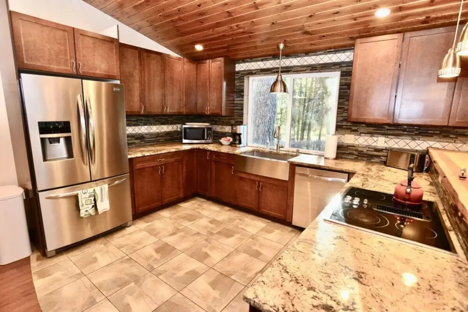 Bearadise by Casago Mccall - Donerightmanagement