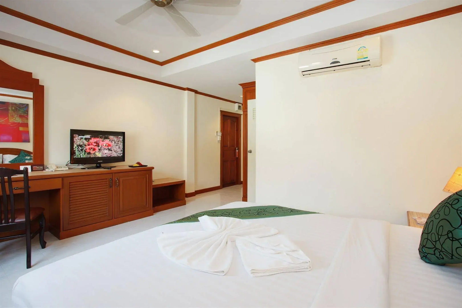 The Yim Siam Hotel